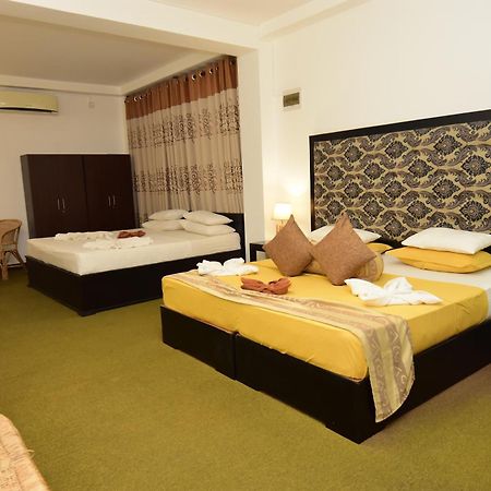 L&D Stay Inn Hikkaduwa Dış mekan fotoğraf