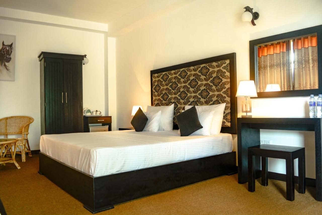 L&D Stay Inn Hikkaduwa Dış mekan fotoğraf