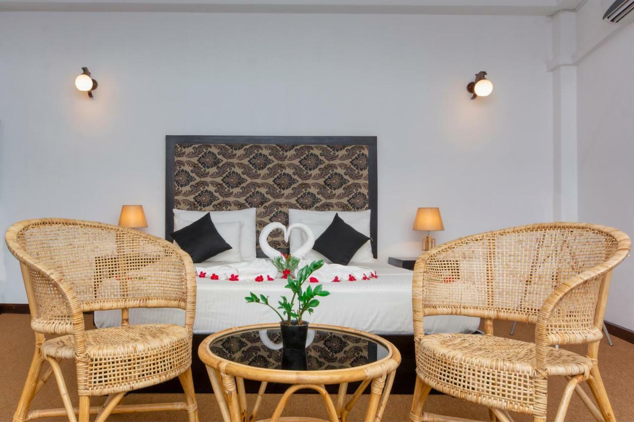 L&D Stay Inn Hikkaduwa Dış mekan fotoğraf